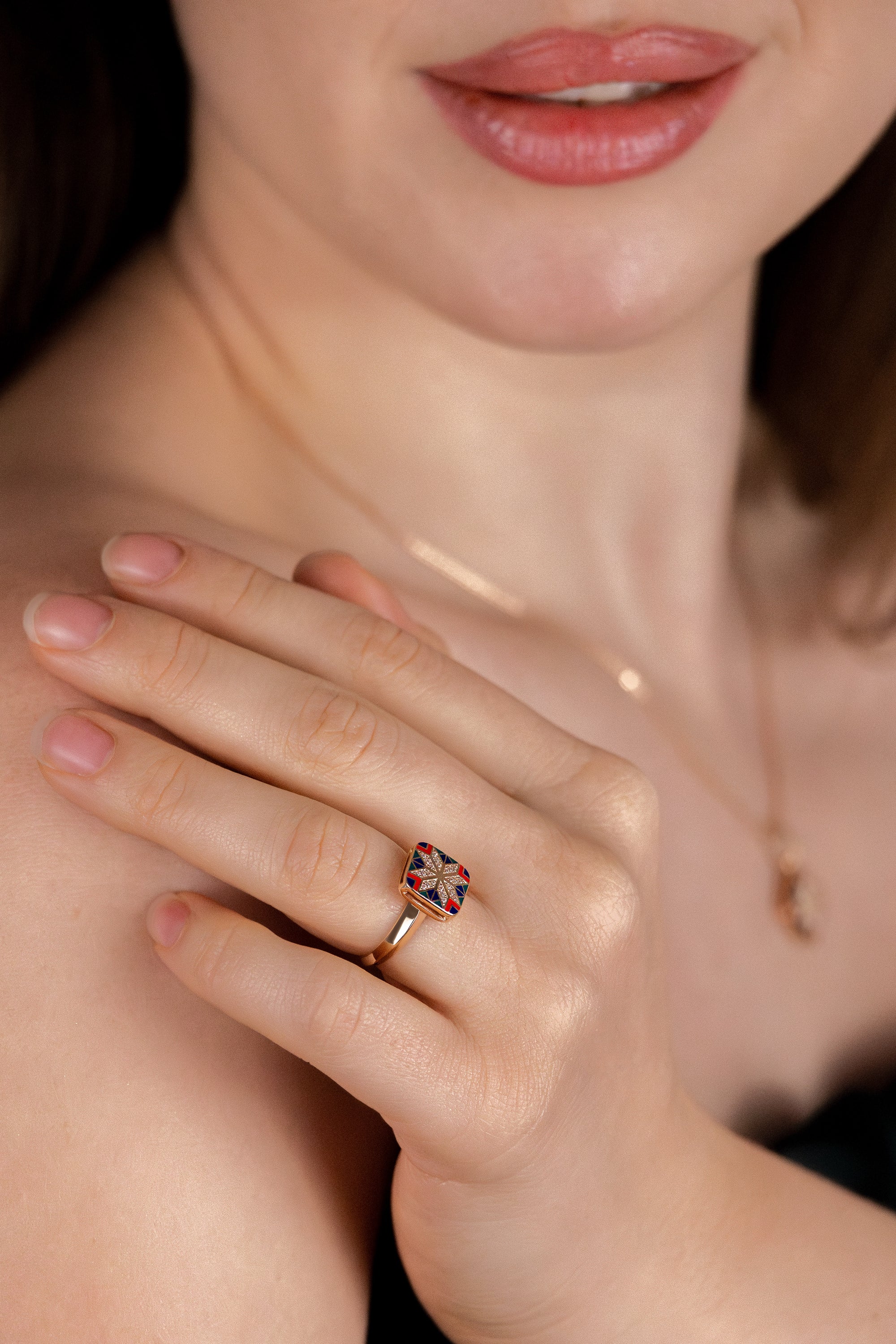 585 Gold Ukrainian Star Enamel Ring - Red & Blue - Delisa Jewelry