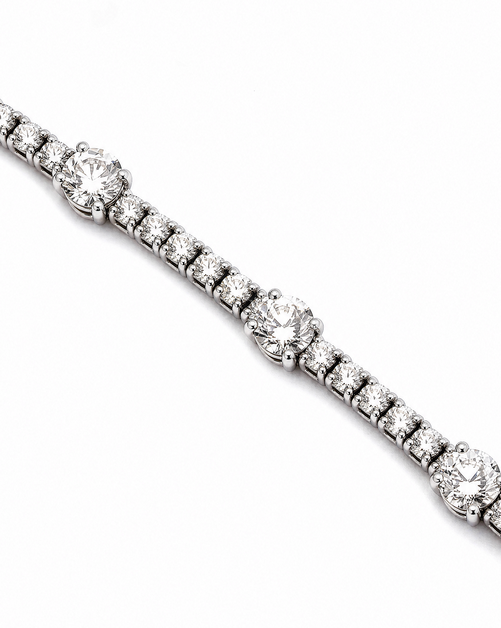 Asteria Eight-Stone Signature Bracelet