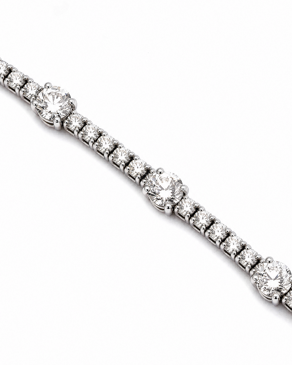 Asteria Eight-Stone Signature Bracelet